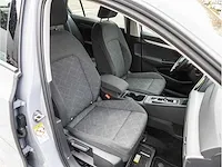 Volkswagen golf 1.5 etsi life automaat 2020 keyless go & entry achteruitrijcamera adaptive cruise dodehoeksensor - afbeelding 24 van  31