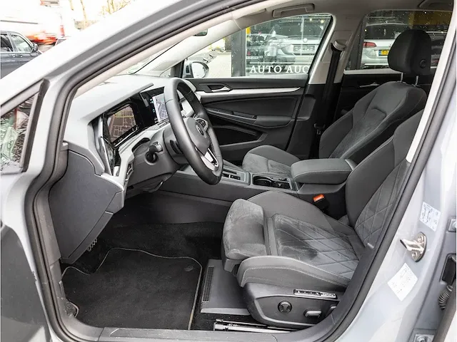 Volkswagen golf 1.5 etsi life automaat 2020 panoramadak iq light matrix led memory massage dodehoeksensor 18"inch - afbeelding 4 van  43