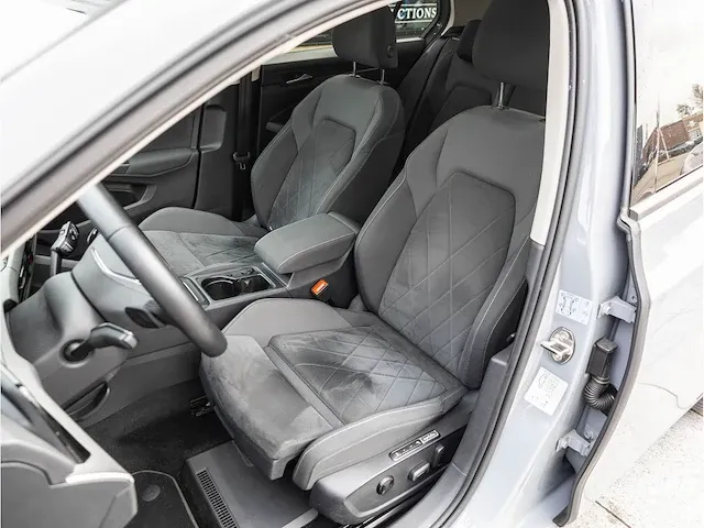 Volkswagen golf 1.5 etsi life automaat 2020 panoramadak iq light matrix led memory massage dodehoeksensor 18"inch - afbeelding 5 van  43