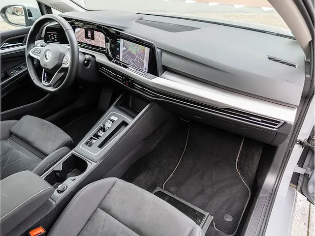 Volkswagen golf 1.5 etsi life automaat 2020 panoramadak iq light matrix led memory massage dodehoeksensor 18"inch - afbeelding 6 van  43