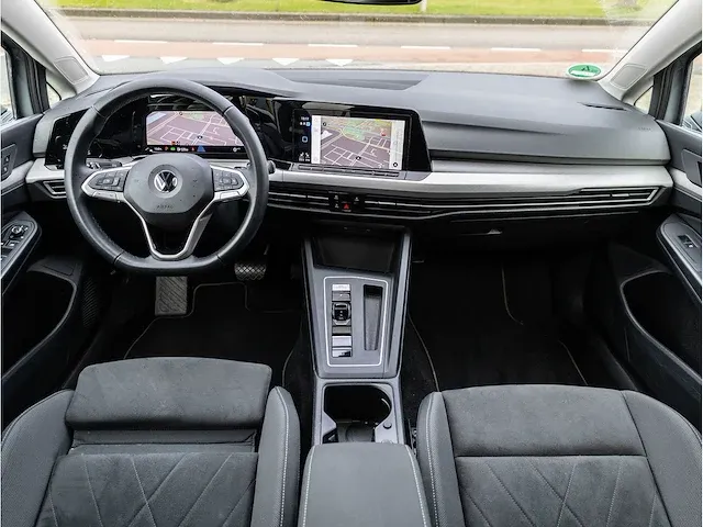 Volkswagen golf 1.5 etsi life automaat 2020 panoramadak iq light matrix led memory massage dodehoeksensor 18"inch - afbeelding 7 van  43