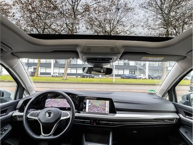 Volkswagen golf 1.5 etsi life automaat 2020 panoramadak iq light matrix led memory massage dodehoeksensor 18"inch - afbeelding 8 van  43