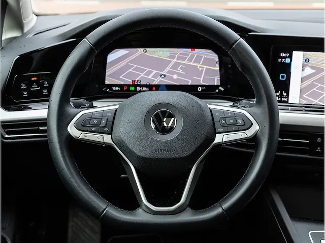 Volkswagen golf 1.5 etsi life automaat 2020 panoramadak iq light matrix led memory massage dodehoeksensor 18"inch - afbeelding 10 van  43