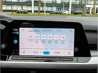 Volkswagen golf 1.5 etsi life automaat 2020 panoramadak iq light matrix led memory massage dodehoeksensor 18"inch - afbeelding 15 van  43