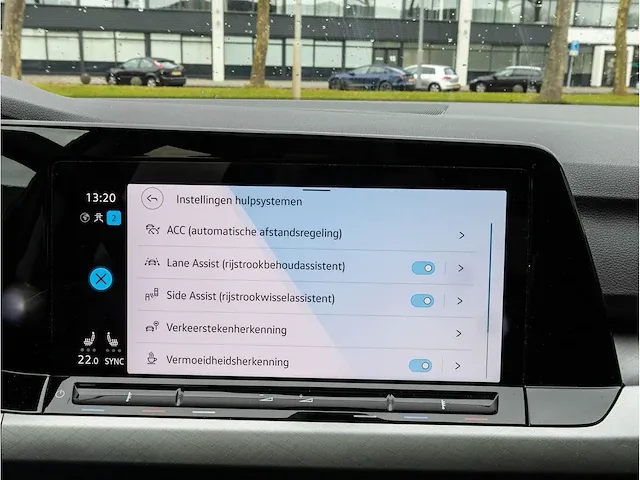 Volkswagen golf 1.5 etsi life automaat 2020 panoramadak iq light matrix led memory massage dodehoeksensor 18"inch - afbeelding 16 van  43