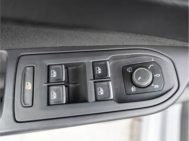 Volkswagen golf 1.5 etsi life automaat 2020 panoramadak iq light matrix led memory massage dodehoeksensor 18"inch - afbeelding 22 van  43