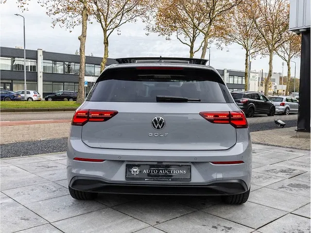 Volkswagen golf 1.5 etsi life automaat 2020 panoramadak iq light matrix led memory massage dodehoeksensor 18"inch - afbeelding 34 van  43