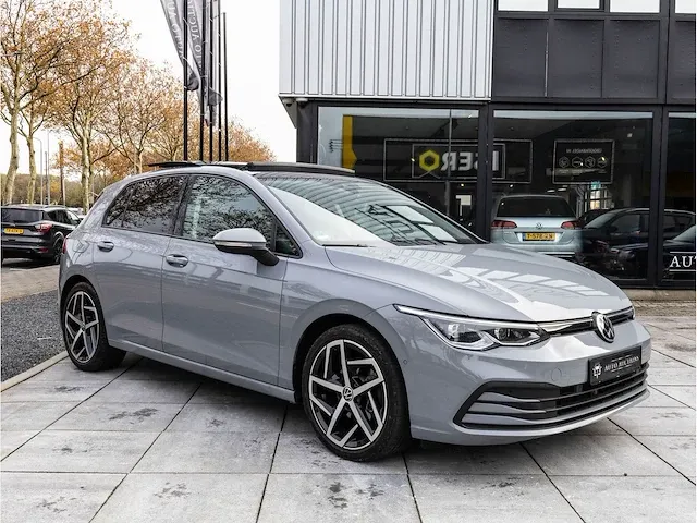 Volkswagen golf 1.5 etsi life automaat 2020 panoramadak iq light matrix led memory massage dodehoeksensor 18"inch - afbeelding 41 van  43