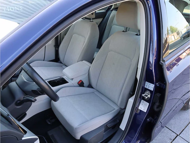 Volkswagen golf 1.5 etsi life mhev 130pk automaat 2022 - afbeelding 4 van  34
