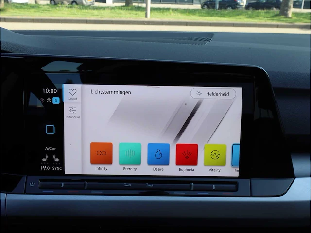 Volkswagen golf 1.5 etsi life mhev 130pk automaat 2022 - afbeelding 15 van  34