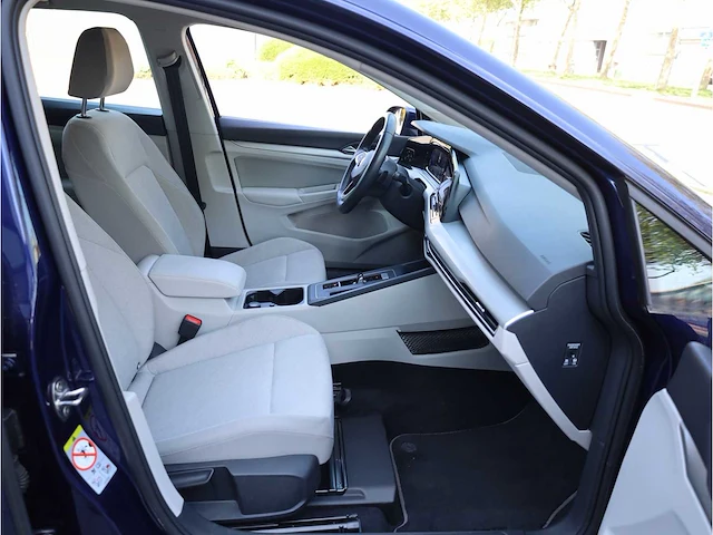 Volkswagen golf 1.5 etsi life mhev 130pk automaat 2022 - afbeelding 21 van  34