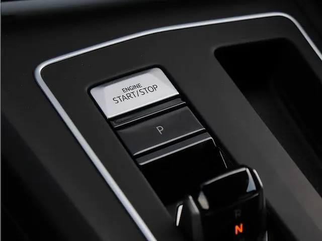 Volkswagen golf 1.5 etsi r-line | t-700-vr - afbeelding 29 van  54