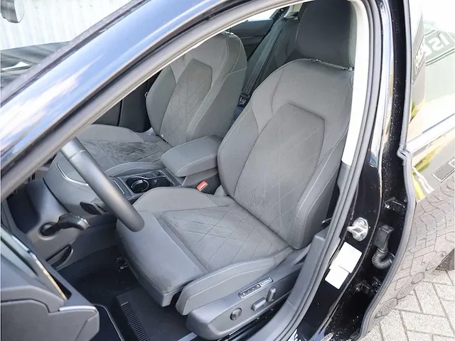 Volkswagen golf 1.5 etsi style automaat 2021 panoramadak iq light matrix led memory massage achterbank verwarmd - afbeelding 5 van  37