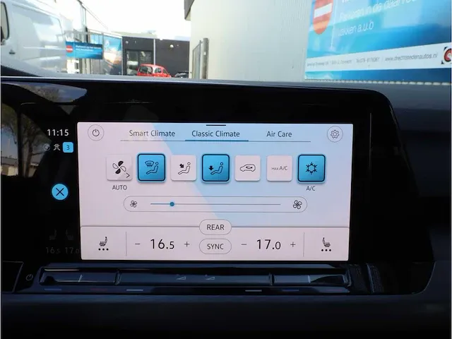 Volkswagen golf 1.5 etsi style automaat 2021 panoramadak iq light matrix led memory massage achterbank verwarmd - afbeelding 17 van  37