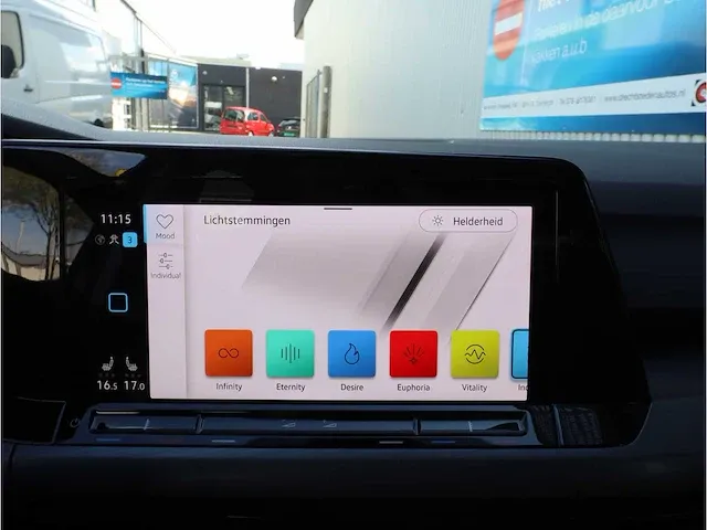 Volkswagen golf 1.5 etsi style automaat 2021 panoramadak iq light matrix led memory massage achterbank verwarmd - afbeelding 18 van  37