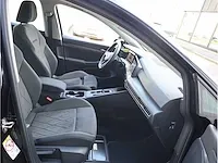 Volkswagen golf 1.5 etsi style automaat 2021 panoramadak iq light matrix led memory massage achterbank verwarmd - afbeelding 26 van  37