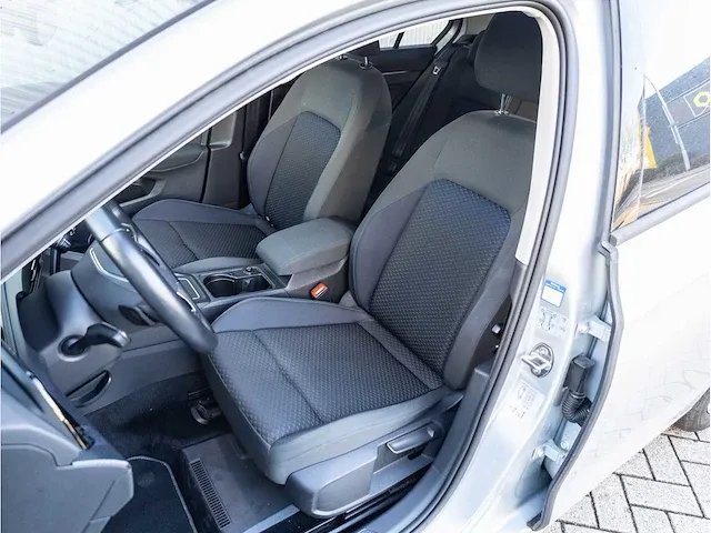Volkswagen golf 1.5 etsi united automaat 2021 adaptive cruise stoel&stuurverwarmd carplay/android getint glas - afbeelding 4 van  30
