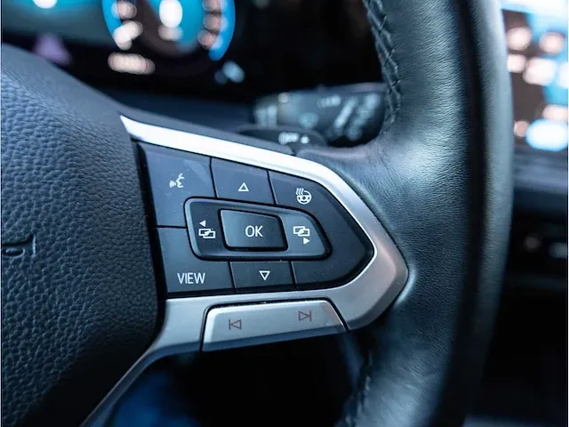 Volkswagen golf 1.5 etsi united automaat 2021 adaptive cruise stoel&stuurverwarmd carplay/android getint glas - afbeelding 17 van  30