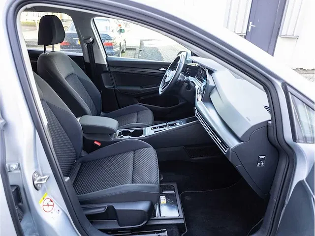 Volkswagen golf 1.5 etsi united automaat 2021 adaptive cruise stoel&stuurverwarmd carplay/android getint glas - afbeelding 21 van  30
