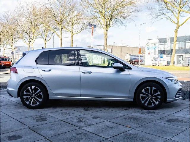 Volkswagen golf 1.5 etsi united automaat 2021 adaptive cruise stoel&stuurverwarmd carplay/android getint glas - afbeelding 27 van  30