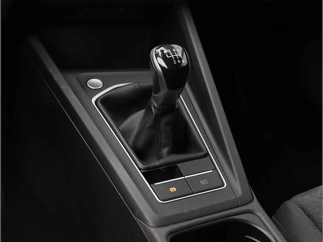 Volkswagen golf 1.5 tsi life 2020 camera stoelverwarming adaptive navigatiesysteem - afbeelding 14 van  27