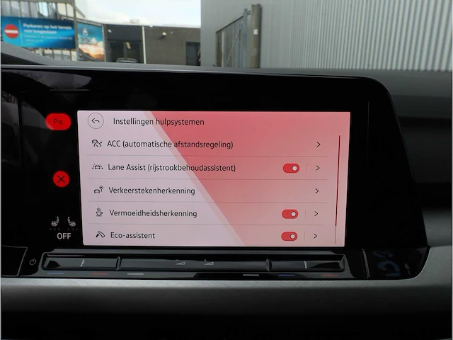Volkswagen golf 1.5 tsi life 2020 camera stoelverwarming adaptive navigatiesysteem - afbeelding 18 van  27