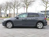 Volkswagen golf 1.5 tsi life 2020 camera stoelverwarming adaptive navigatiesysteem - afbeelding 12 van  27