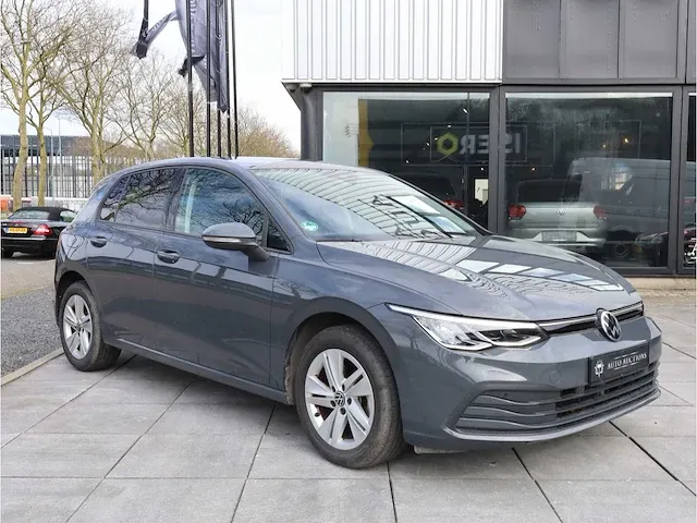 Volkswagen golf 1.5 tsi life 2020 camera stoelverwarming adaptive navigatiesysteem - afbeelding 25 van  27