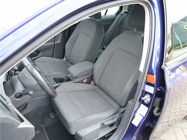 Volkswagen golf 1.5 tsi life 2021 virtual cockpit navigatiesysteem carplay led - afbeelding 4 van  26