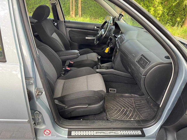 Volkswagen golf 1.6-16v fsi pacific 13-nh-kk - afbeelding 17 van  18