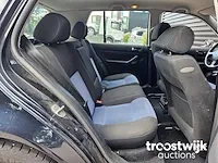 Volkswagen golf 1.6-16v highline 09-gs-vf - afbeelding 8 van  20