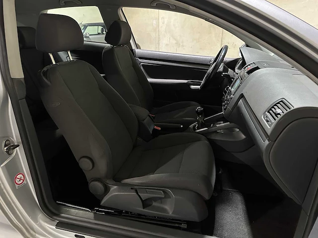 Volkswagen golf 1.6 fsi comfortline 116pk 2005, 01-pz-rk - afbeelding 30 van  39