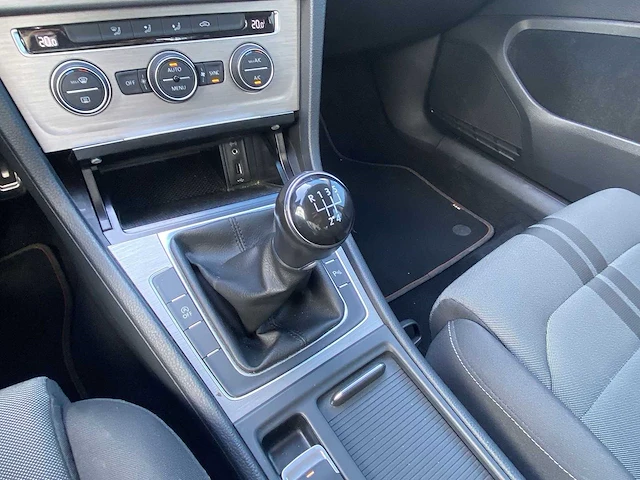 Volkswagen golf 1.6 tdi comfortline 2016 | kb-106-p - afbeelding 19 van  35