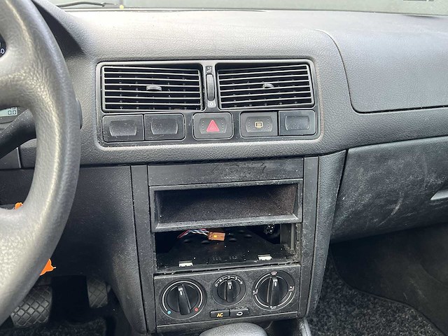 Volkswagen golf 1.6 trendline 2000 | 40-ft-xr i - afbeelding 6 van  25