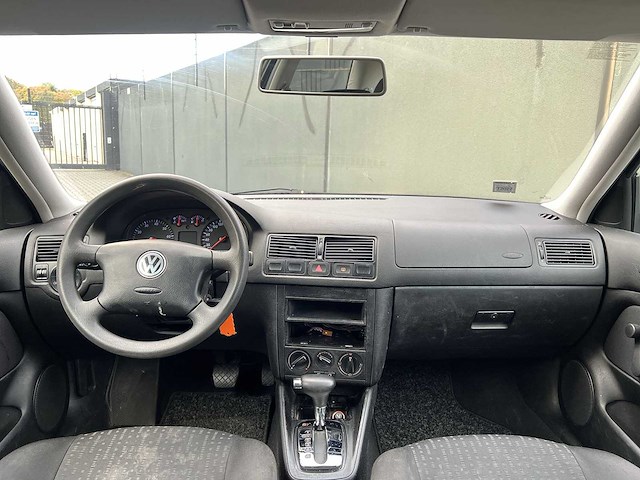 Volkswagen golf 1.6 trendline 2000 | 40-ft-xr i - afbeelding 17 van  25
