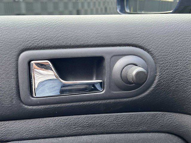 Volkswagen golf 1.6 trendline 2000 | 40-ft-xr i - afbeelding 24 van  25