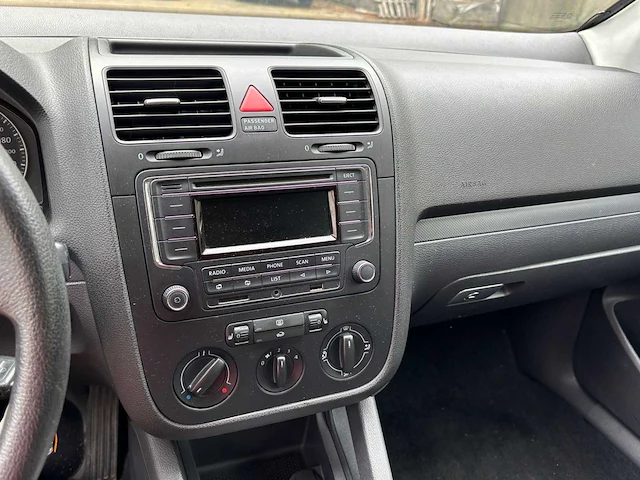 Volkswagen golf 1.6 trendline, g-182-gb - afbeelding 12 van  18