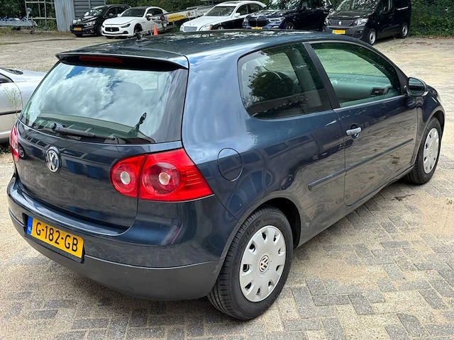 Volkswagen golf 1.6 trendline, g-182-gb - afbeelding 2 van  18