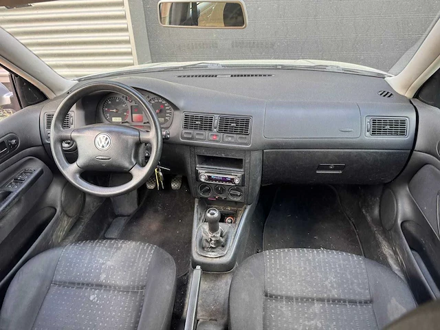 Volkswagen golf 1.9 tdi car 2002 | 19-js-gn i - afbeelding 10 van  19