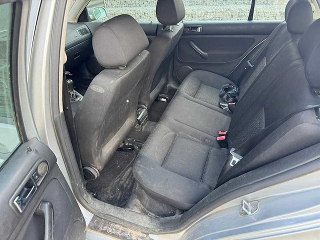 Volkswagen golf 1.9 tdi car 2002 | 19-js-gn i - afbeelding 11 van  19