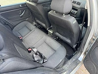 Volkswagen golf 1.9 tdi car 2002 | 19-js-gn i - afbeelding 18 van  19