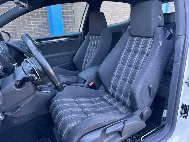Volkswagen golf 2.0 gti car 2011 | x-506-kg - afbeelding 2 van  25