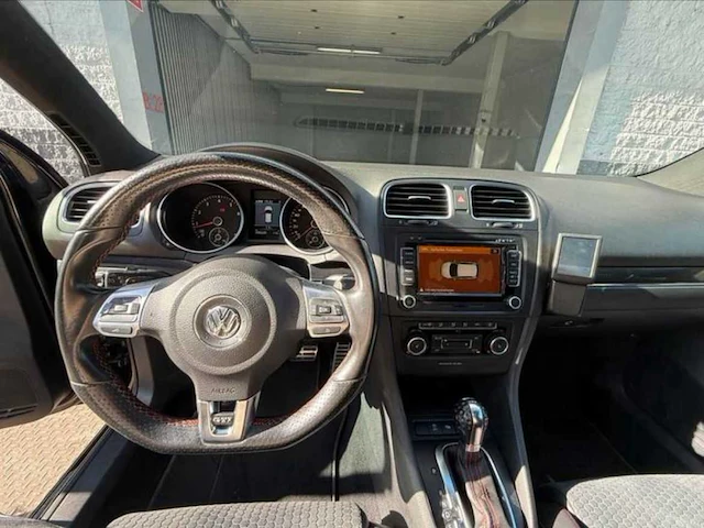 Volkswagen golf 2.0 gti edition 35 automaat, 82-rzj-6 - afbeelding 2 van  14