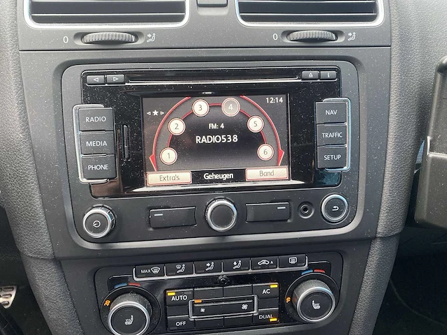 Volkswagen golf 2.0 tdi highline bluemotion| hz-014-r i - afbeelding 14 van  31