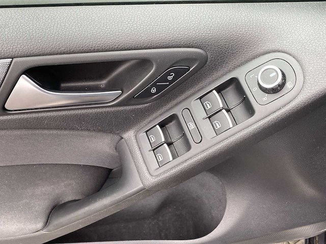 Volkswagen golf 2.0 tdi highline bluemotion| hz-014-r i - afbeelding 2 van  31