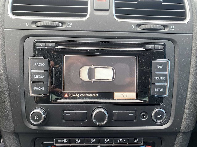 Volkswagen golf 2.0 tdi highline bluemotion| hz-014-r i - afbeelding 15 van  31