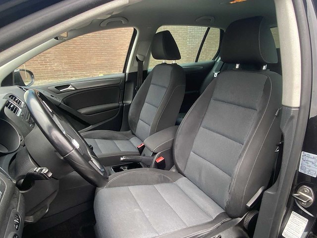 Volkswagen golf 2.0 tdi highline bluemotion| hz-014-r i - afbeelding 26 van  31