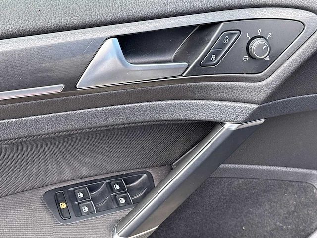 Volkswagen golf 2.0 tsi gti performance 2019 | s-779-ht - afbeelding 2 van  31