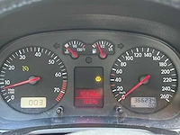 Volkswagen golf 2.3 v5 highline 2001 | 27-hf-dz i - afbeelding 4 van  23