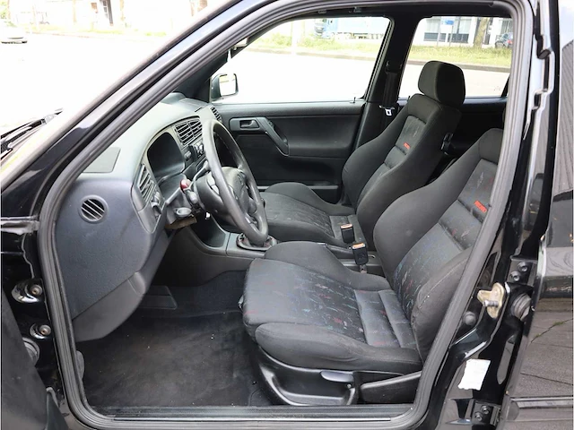 Volkswagen golf 2.8 vr6 1996, hng-96-r - afbeelding 3 van  27